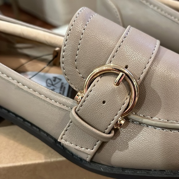 London Rag Taupe Sheboss Buckle Detail Loafers/NIB/6 - Picture 8 of 14